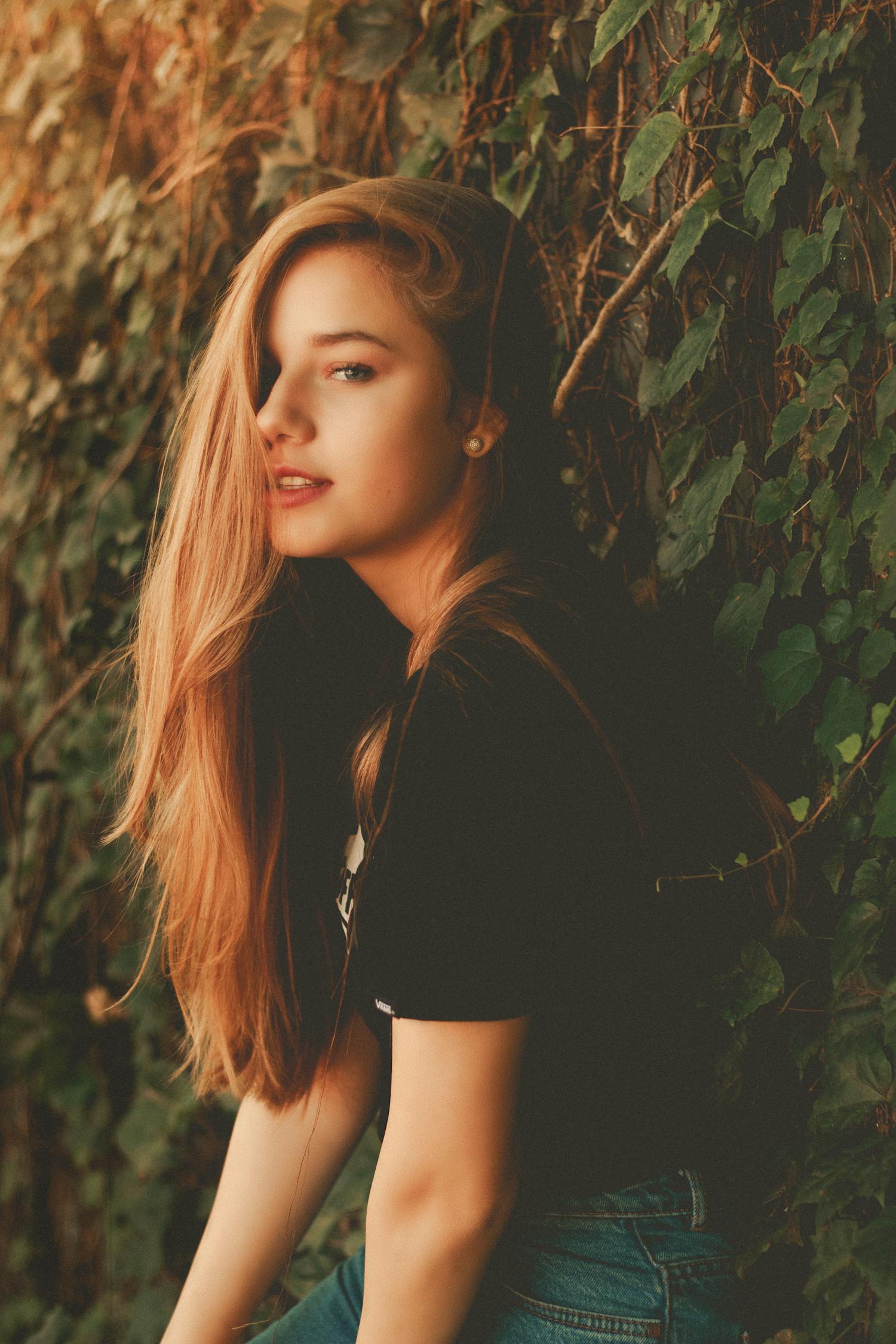 女演員杜鵑，璀璨星輝，綻放無(wú)限魅力