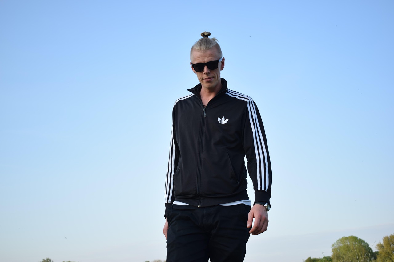 萬(wàn)弘杰，演藝之路的璀璨之星閃耀之旅